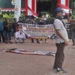 Koalisi Anti Korupsi Maluku Utara Gelar Aksi di Jakarta: Tuntut Transparansi Rehab Rumah Dinas & Batalkan Pinjaman Rp1 Triliun