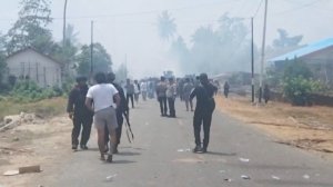 Protes Penangkapan Warga Banemo Memanas, Terjadi Bentrokan dengan Brimob