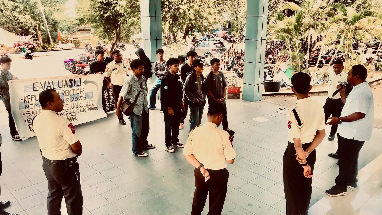 BEM FIB UNKHAIR GELAR AKSI, DESAK EVALUASI KEBIJAKAN AKADEMIK, SATGAS PPKS DAN PLT BEM UNKHAIR